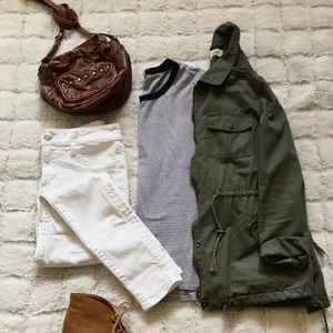 White American Eagle jeans